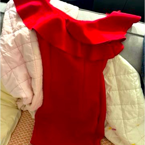 Guess prom dress, bright red size S. Equivalent to Lulu 4 or 2 - Picture 1 of 3